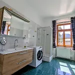 דירה Charming In Sunny Village *