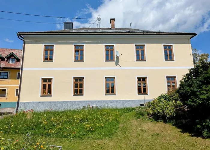 Charming In Sunny Village *